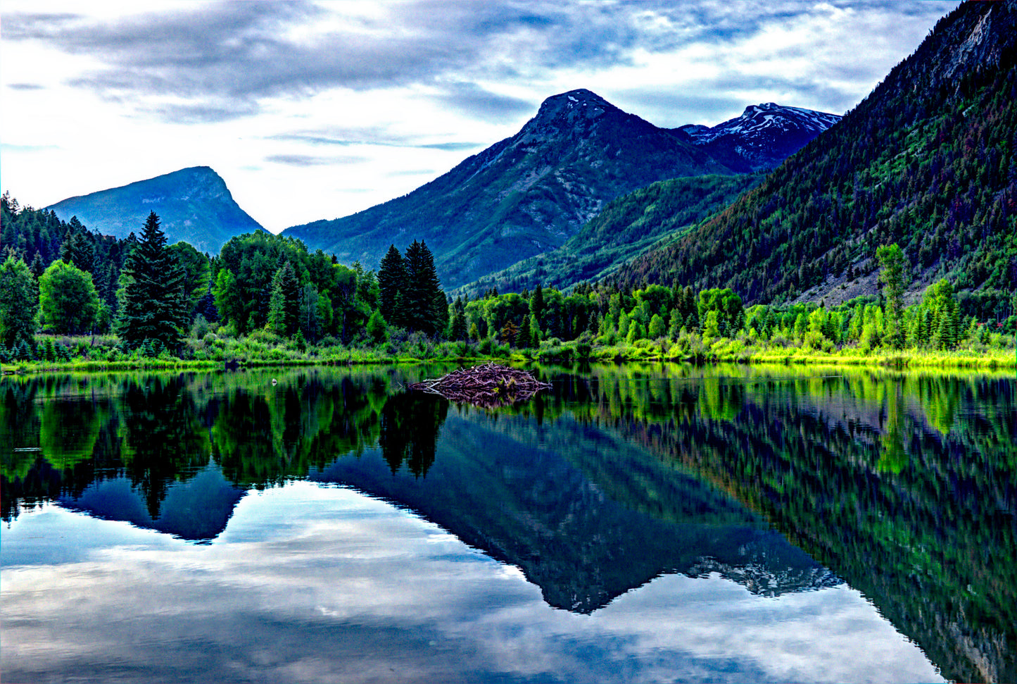 COL0011 - Elk Mountain Reflections