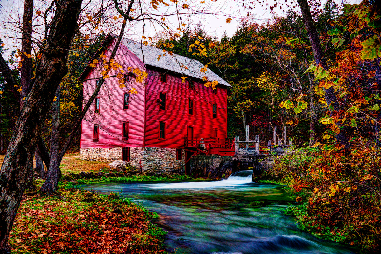 MO0023 - Alley Mill and Alley Spring Near Eminence
