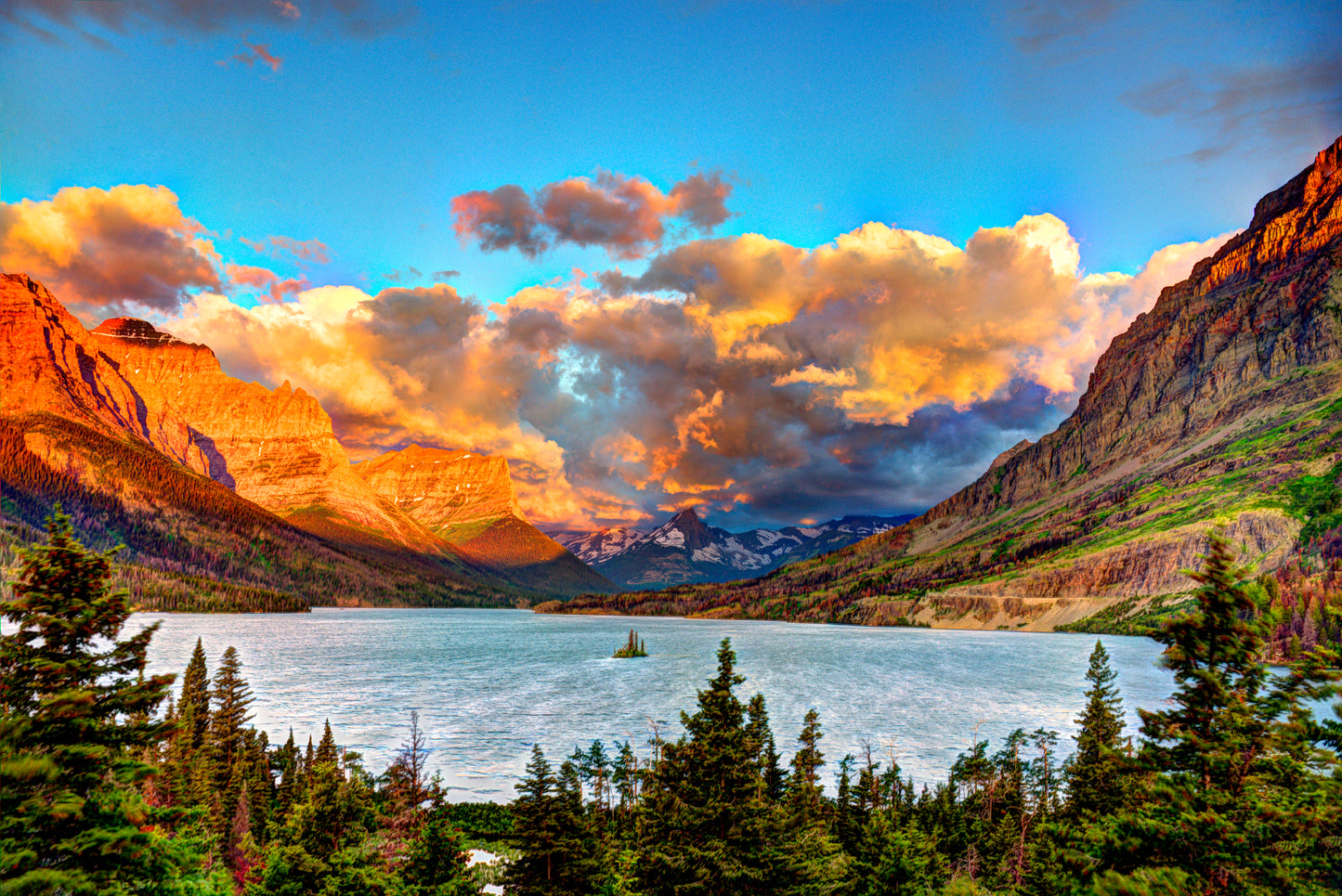 MT0003 - Wild Good Island Sunrise in Glacier NP