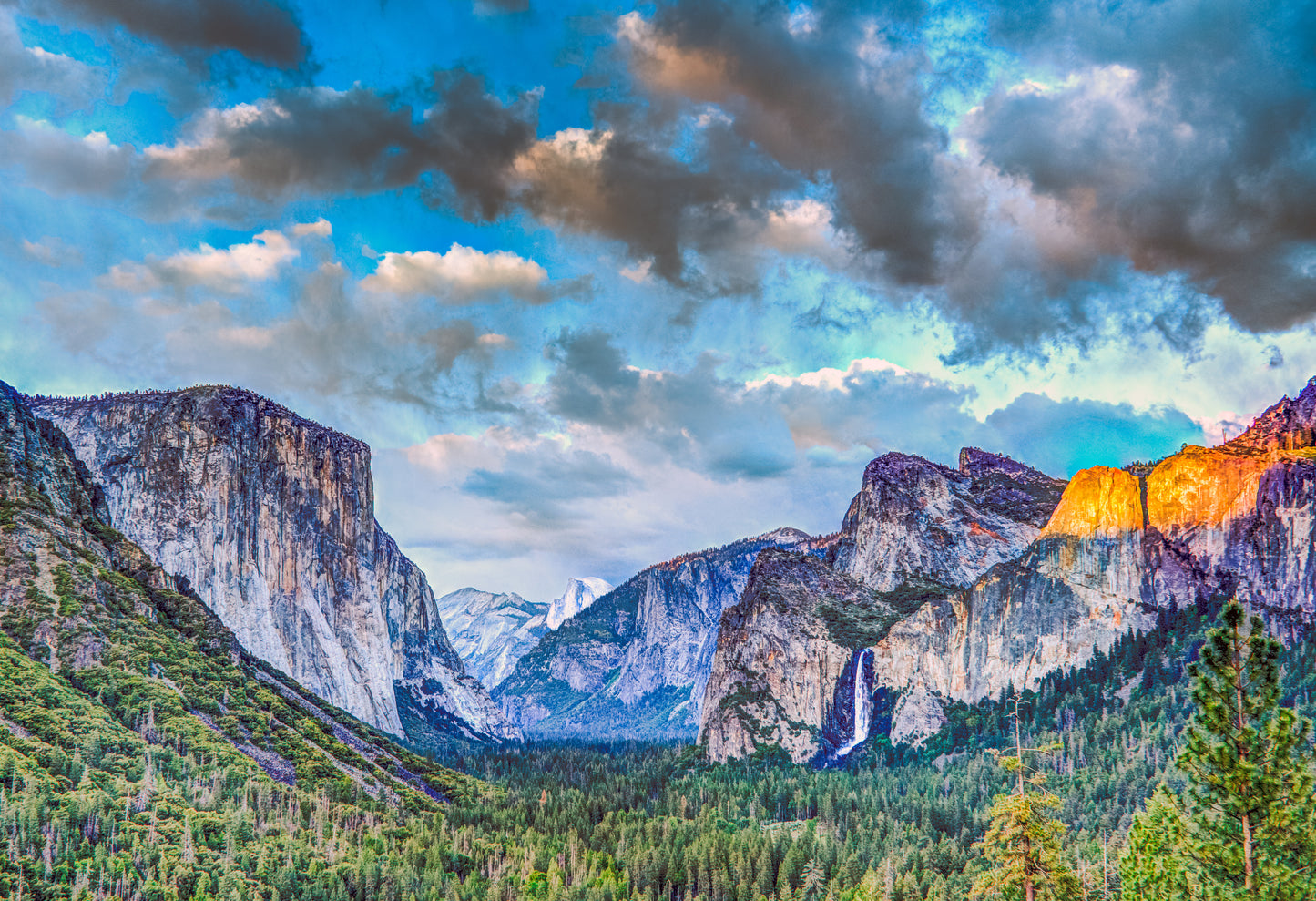 CA0006 - Yosemite Valley From Tunnel View Lookout