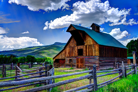 COL0018 - Colorado Barn Near Crested Butte