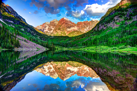 COL0024 - Maroon Bells at Sunrise