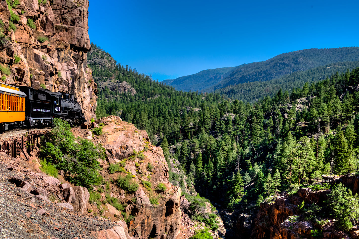 COL0050 - D&S NGR Engine on High Cliff