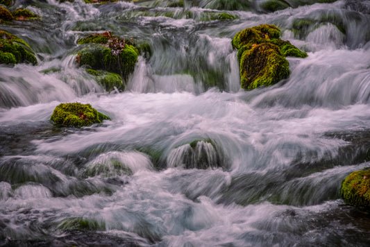 MO0036 - Mossy Falls and Swirling Rapids