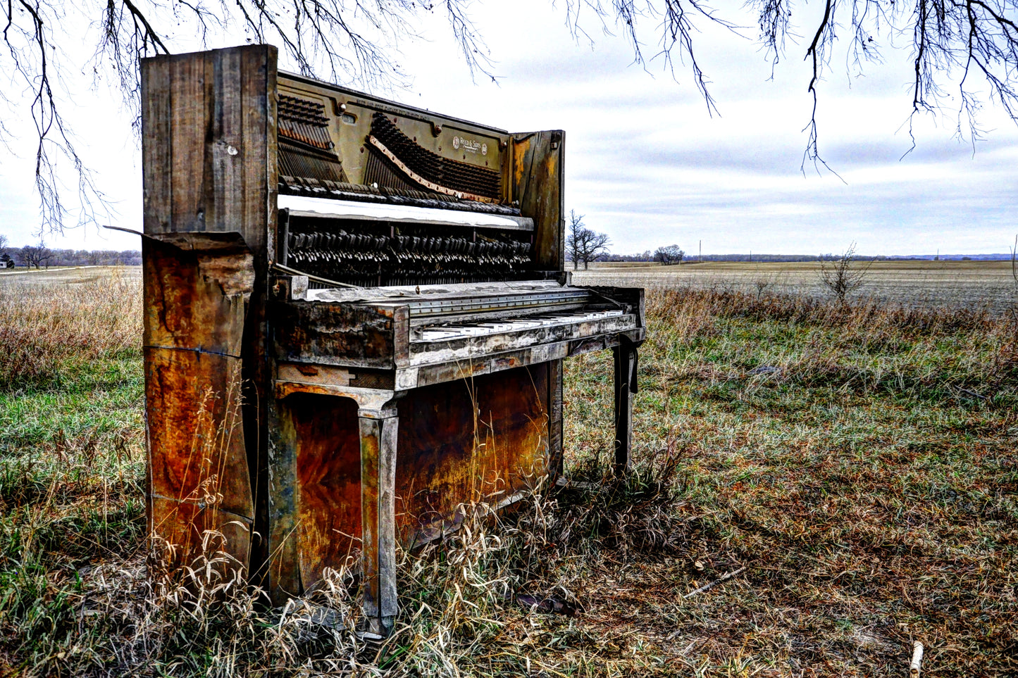 PI0005 - Angled Piano